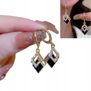 ELEGANCKIE KOLCZYKI W KSZAŁCIE RĄBU Z BŁYSZCZĄCYMI CYRKONIAMI