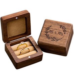 Drewniane pudełko na obrączki ślubne z orzecha Mr & Mrs rustykalne boho